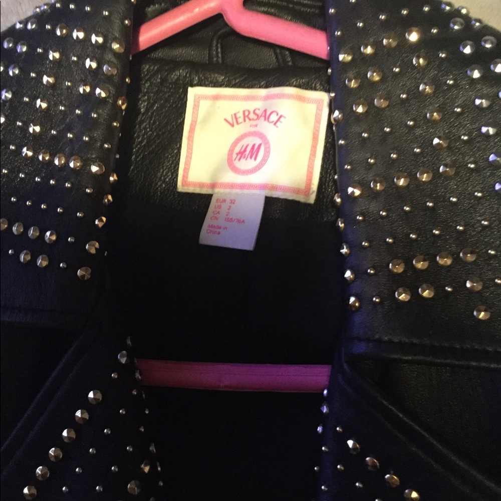 💯Versace HxM studded leather jacket - Picture 6 of 8